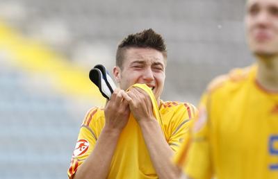 Realitatea dură din fotbal: copil-minune, abandonat după accidentare » „Eram în cârje. Dinamo mi-a tăiat salariul, Giovanni mi-a zis să părăsesc apartamentul. Am devenit depresiv”