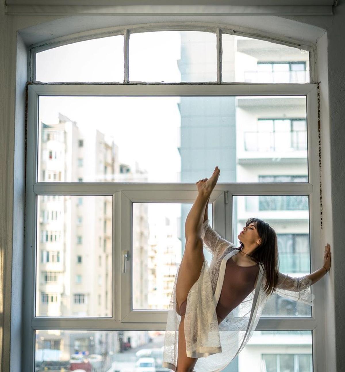 America Express - Larisa Iordache