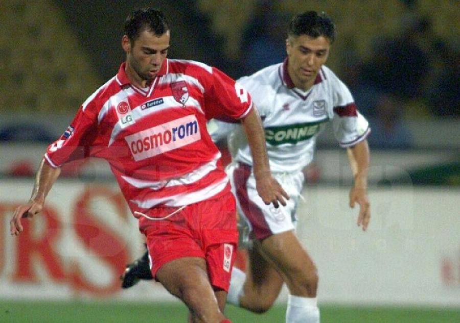 Giani Kiriță vs. Daniel Pancu, duel de gală la începutul anilor 2000 / Sursă foto: Arhivă GSP Lecția de istorie » 5 mari curiozități înaintea derby-ului Dinamo - Rapid: ziua în care Lucescu le-a suflat titlul giuleștenilor + care a fost apogeul rivalității