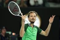 Lovitura ireală care a schimbat soarta semifinalei Medvedev  - Zverev: „Nu veți mai vedea niciodată ceva asemănător!” + Rusul nu se dezminte: ce a scris pe camera TV