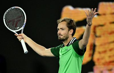 Daniil Medvedev, învingător INCREDIBIL în duelul nervilor cu Alexander Zverev! » După 4 ore și 18 minute, rusul și-a luat biletul pentru a treia finală la Melbourne