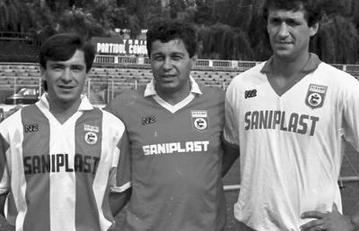 Lecția de istorie » 5 mari curiozități înaintea derby-ului Dinamo - Rapid: ziua în care Lucescu le-a suflat titlul giuleștenilor + care a fost apogeul rivalității
