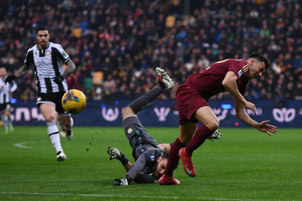 „Zid” 50 de minute, apoi prăbușirea » Ce a făcut Răzvan Sava în Udinese - Roma: penalty comis de român