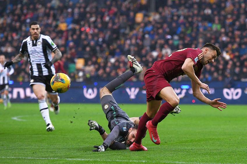 Răzvan Sava a comis un penalty în Udinese - Roma 1-2 // foto: Guliver/gettyimages