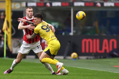 Dennis Man, în acțiune duminică în AC Milan - Parma 3-2 / Foto: Imago
