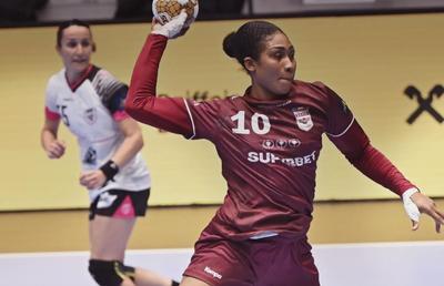 Rapid, prestație onorabilă în Liga Campionilor cu Esbjerg » Denisa Șandru, meci solid între buturi