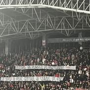 Derapaj rasist al suporterilor arădeni la adresa Rapidului // FOTO: Facebook @Ultras Romania 1918