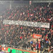 Derapaj rasist al suporterilor arădeni la adresa Rapidului // FOTO: Facebook @Ultras Romania 1918