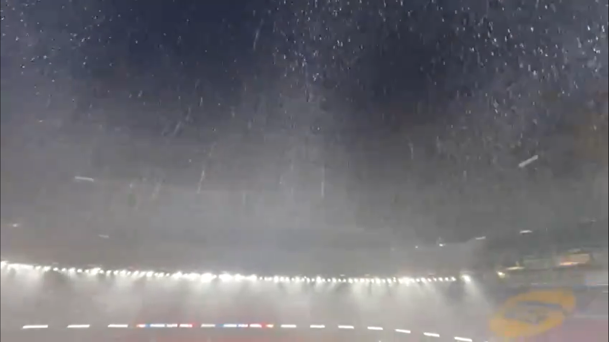 Stadionul Camp Nou în timpul ploii // foto: X