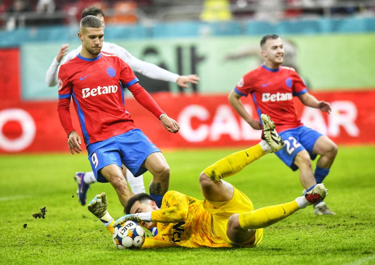 „Plecarea lui Charalambous nu e o soluție” » Fostul antrenor de la FCSB crede în calificarea roș-albaștrilor în play-off: „Pot câștiga toate meciurile”