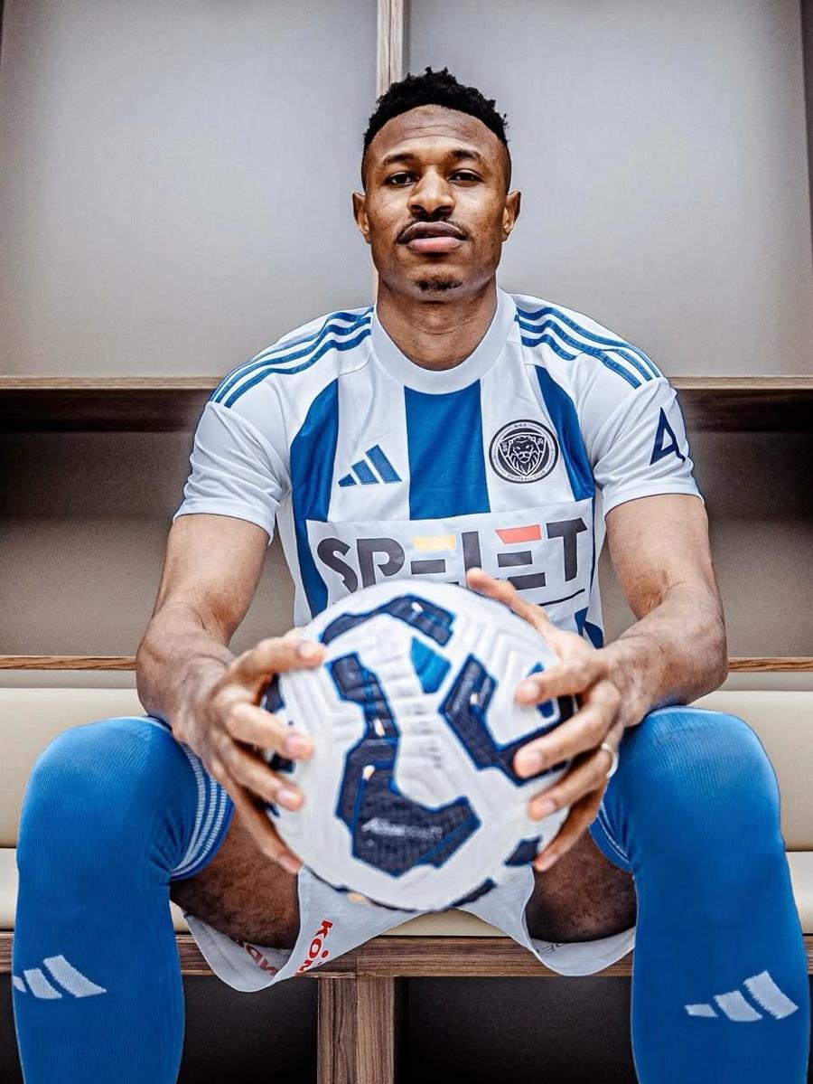 Mohamed Badamosi, prezentat la Riga FC // FOTO: Instagram Plecat de la CFR Cluj, a semnat cu noua echipă în timpul meciului cu FCSB: „Bine ai venit la campioni!”