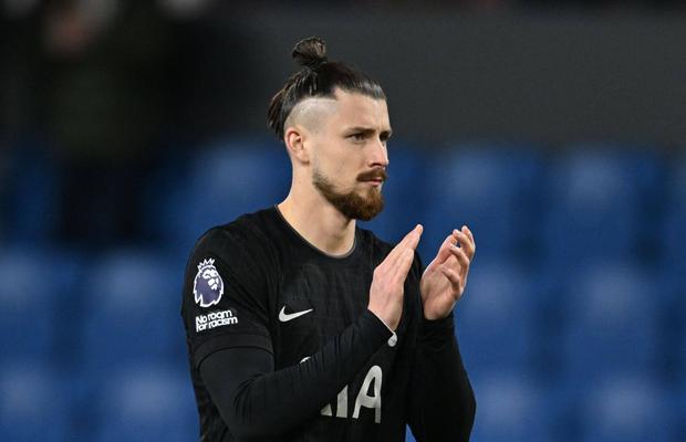 Mutarea de la miezul nopții pentru transferul lui Drăgușin: „Au pornit în forță negocierile cu Tottenham”