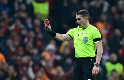 Istvan Kovacs, delegare tare în Liga Campionilor » Îl va arbitra pe Cristi Chivu la meciul decisiv cu Borussia Dortmund