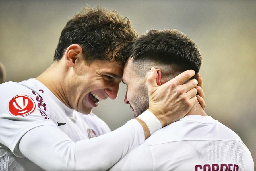 Andrei Cordea (dreapta) în FCSB - CFR Cluj / FOTO: Cristi Preda (GSP.ro) Andrei Cordea, „Jucătorul lunii ianuarie 2026” » Interviu EXCLUSIV pentru GSP: „Am refuzat acum o ofertă pentru a rămâne la CFR!”