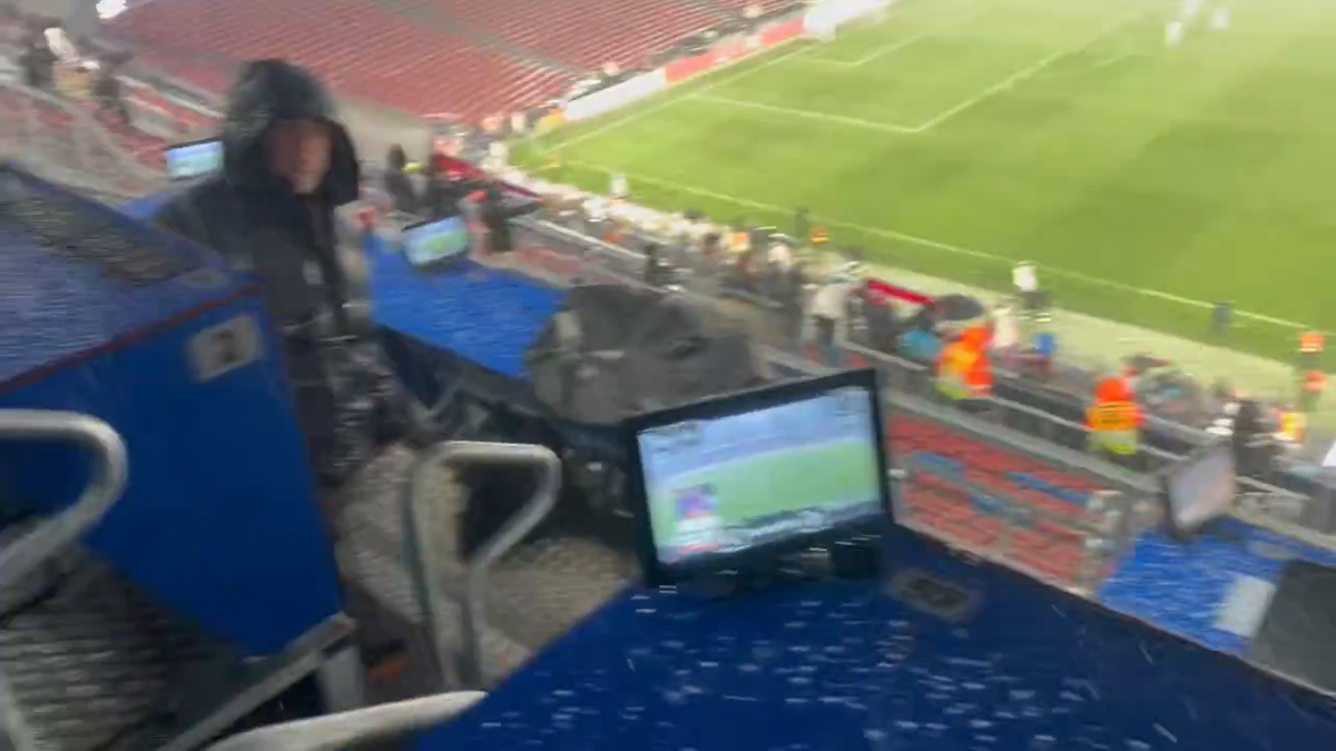 Stadionul Camp Nou în timpul ploii // foto: X