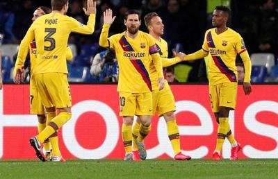 NAPOLI - BARCELONA 1-1 // Emoții mari pentru catalani: Gerard Pique s-a accidentat și ar putea rata El Clasico!