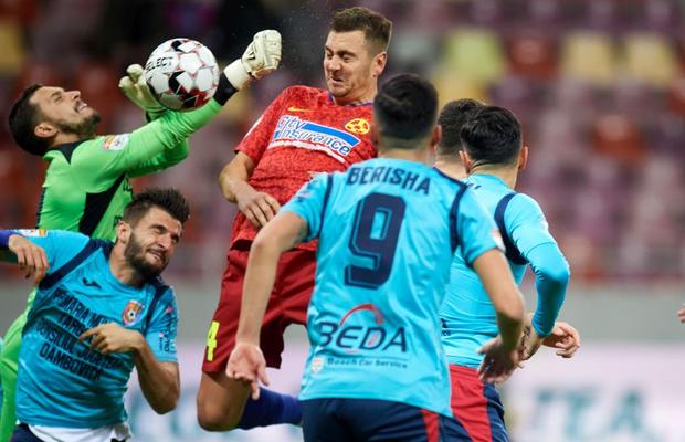 Cel mai mare haos din istorie! Este pentru prima dată când FCSB folosește 38 de jucători într-un sezon, cei mai mulți după 23 de ani