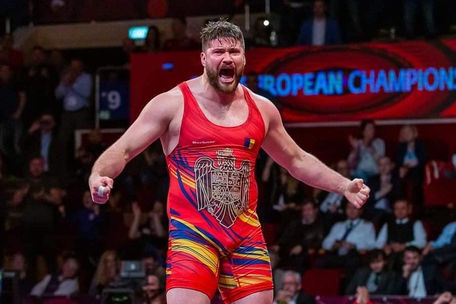 Alin Alexuc (30 de ani), proaspăt campion european la lupte greco-romane EXCLUSIV Faza sezonului după Derby de România! Dinamoviștii au cântat „Campionii!” după derby-ul cu FCSB, dar în vestiar era un singur campion, luptătorul Alin Alexuc: „Probabil cântau despre mine” :D