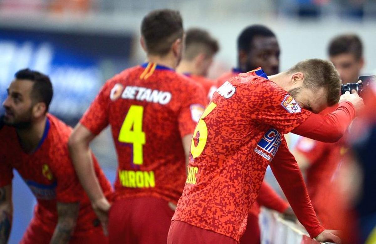 FCSB // Mihai Stoichiță, siderat de atitudinea jucătorilor: „Acceptă să fie jigniți de frica galeriei”