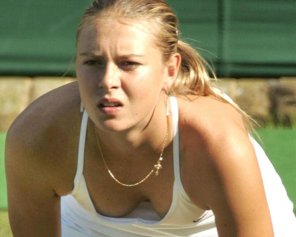Maria Sharapova și-a arătat formele într-un costum mulat, pe Instagram » Fanii au inundat comentariile cu un emoticon specific 