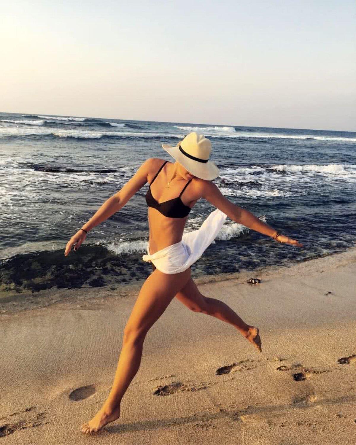 Maria Sharapova și-a arătat formele într-un costum mulat, pe Instagram » Fanii au inundat comentariile cu un emoticon specific 