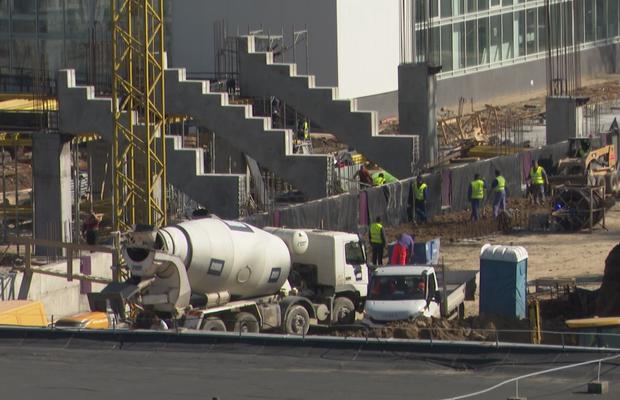 VIDEO & FOTO // Vești excelente pentru fanii Rapidului! Au început să se monteze tribunele la noul stadion din Giulești