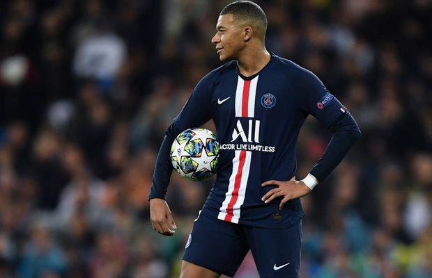 Mbappe nu a uitat prima întâlnire cu Zidane: „Ar trebui să mă descalț?”