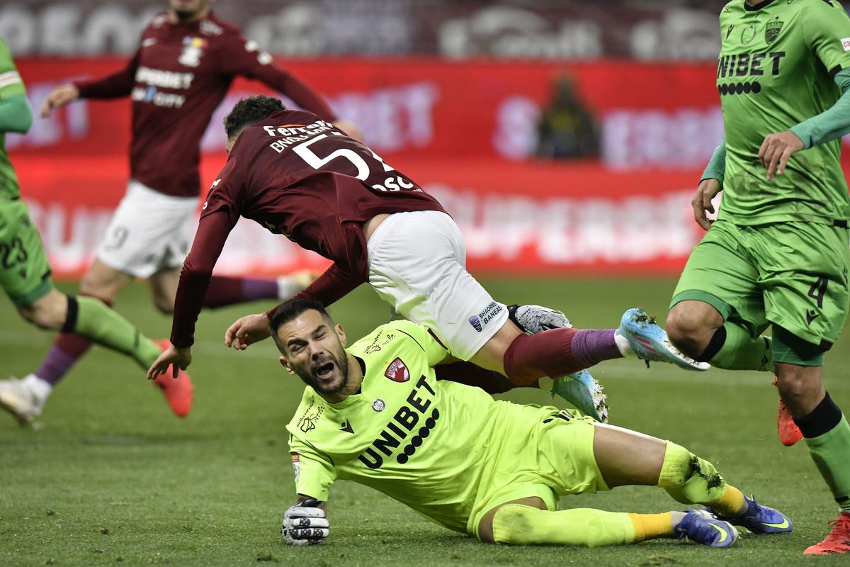 Rapid - Dinamo, derby ca în vremurile bune » Giuleștenii își iau adio de la play-off! Clasamentul ACUM