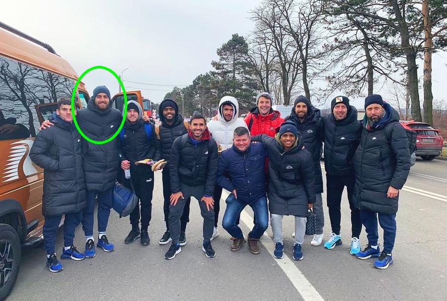 Valentin Cojocaru a ajuns acasă după ce a parcurs zeci de kilometri pe jos! Portarul e cu gândul la colegii din Ucraina: „Ne rugăm să rămână în siguranţă”