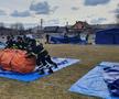 Primul teren de fotbal din România transformat exclusiv pentru primirea refugiaților din Ucraina: „Poate asigura găzduire pentru 201 persoane”