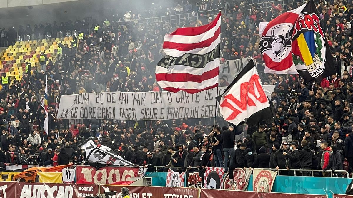 Fanii lui Dinamo, derapaje rasiste în meciul cu Rapid