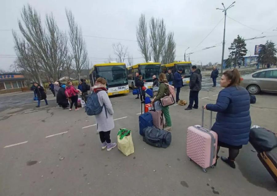 Imagine surprinsă în Mariupol de Mircea Barbu, corespondent Libertatea în teatrele de război din Ucraina Război în Ucraina, Ziua a 3-a » Cecenii au ajuns în Ucraina: „Facem tot ce ne cere Putin!”