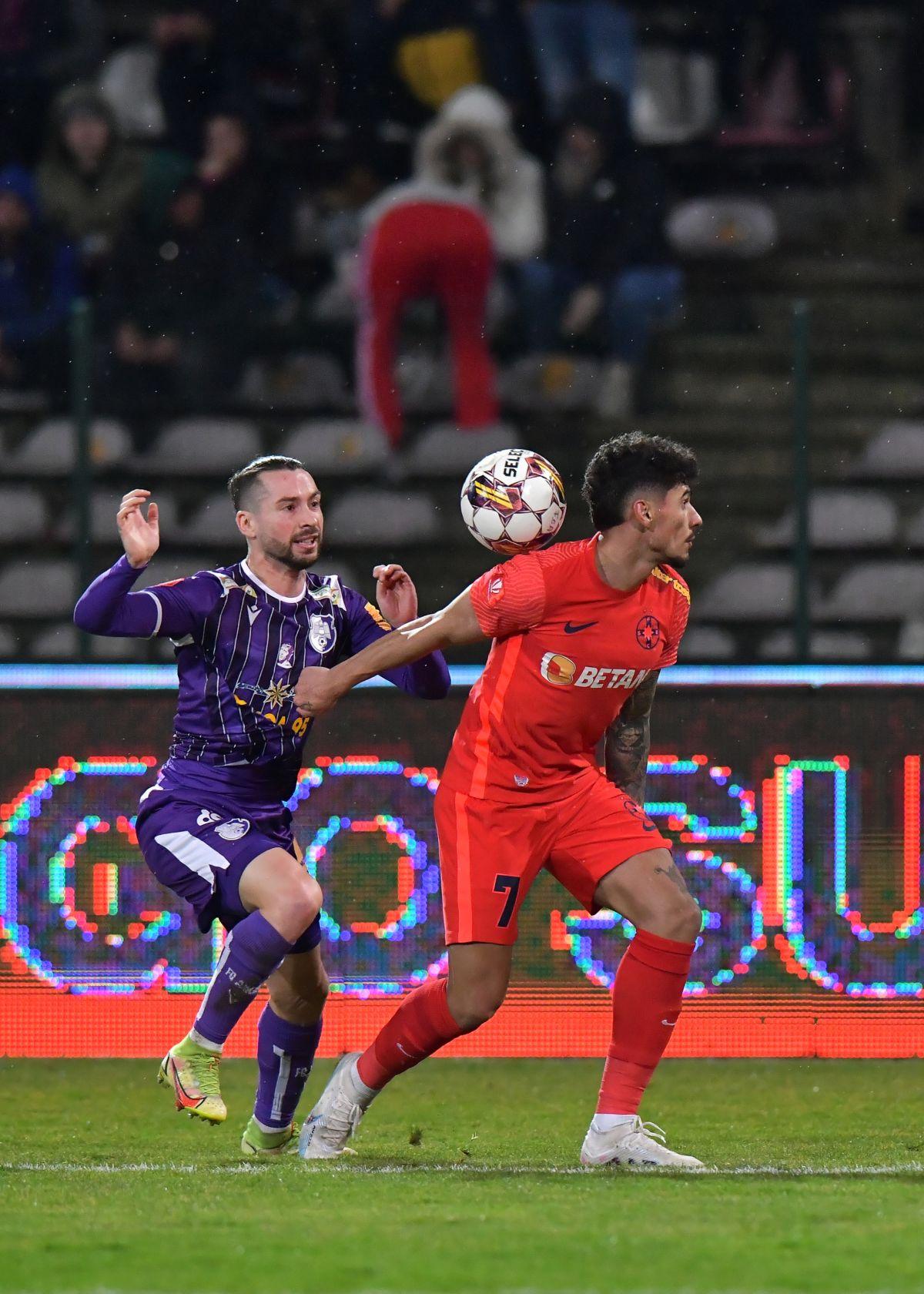 FCSB se impune la Pitești și revine pe podiumul SuperLigii » Clasamentul ACUM