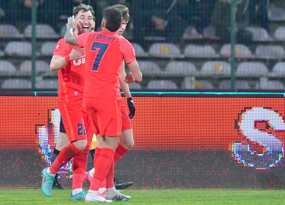 FCSB se impune la Pitești și revine pe podiumul SuperLigii » Clasamentul ACUM