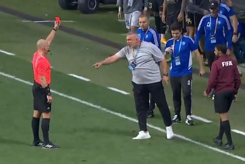 Al Sharjah, formația antrenată de Cosmin Olăroiu (53 de ani), a cucerit Supercupa în Emiratele Arabe Unite, după o victorie cu 1-0 în fața lui Al-Ain.
