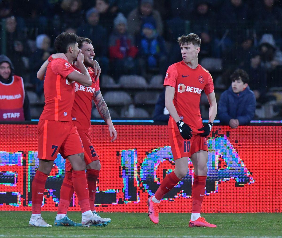 FCSB se impune la Pitești și revine pe podiumul SuperLigii » Clasamentul ACUM