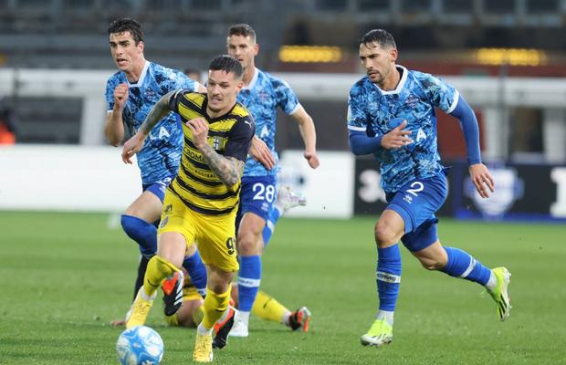 Super Dennis Man, lăudat de italieni: „La bine și la rău, probabil este cel mai important fotbalist pentru jocul Parmei!”