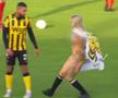 Invadator dezbrăcat la Rijnsburgse Boys și AFC,