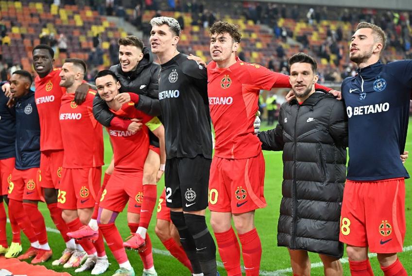 Roș-albaștrii s-au dezlănțuit la finalul partidei / Sursă foto: Facebook@ FCSB