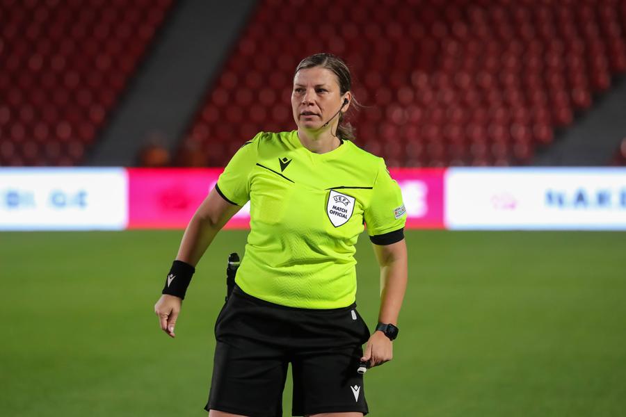 Cristina Trandafir // FOTO: Imago Gigi Becali, altă rafală de declarații sexiste după arbitrajul din FCSB - FC Botoșani: „Se alege praful când femeia arbitrează bărbatul! E sora noastră, vine la mine la biserică, dar să arbitreze doar femei”