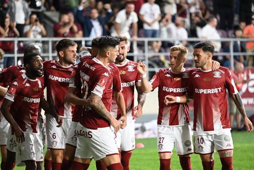 Alexandru Ioniță (primul din dreapta) s-a despărțit de Rapid, foto: Imago Images