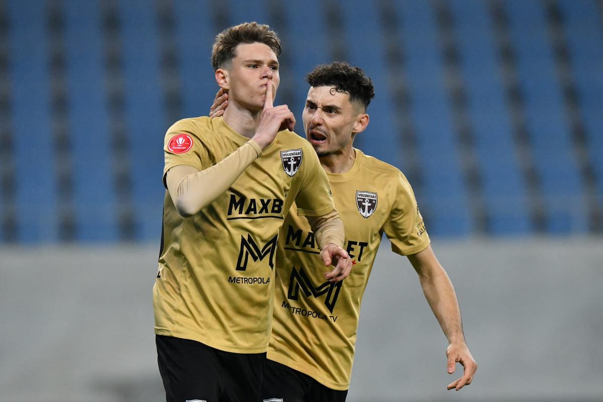 Moment controversat în Universitatea Craiova - Voluntari » Verdictul lui Marius Avram: „De asta e diferit față de eliminarea lui Nana Antwi”
