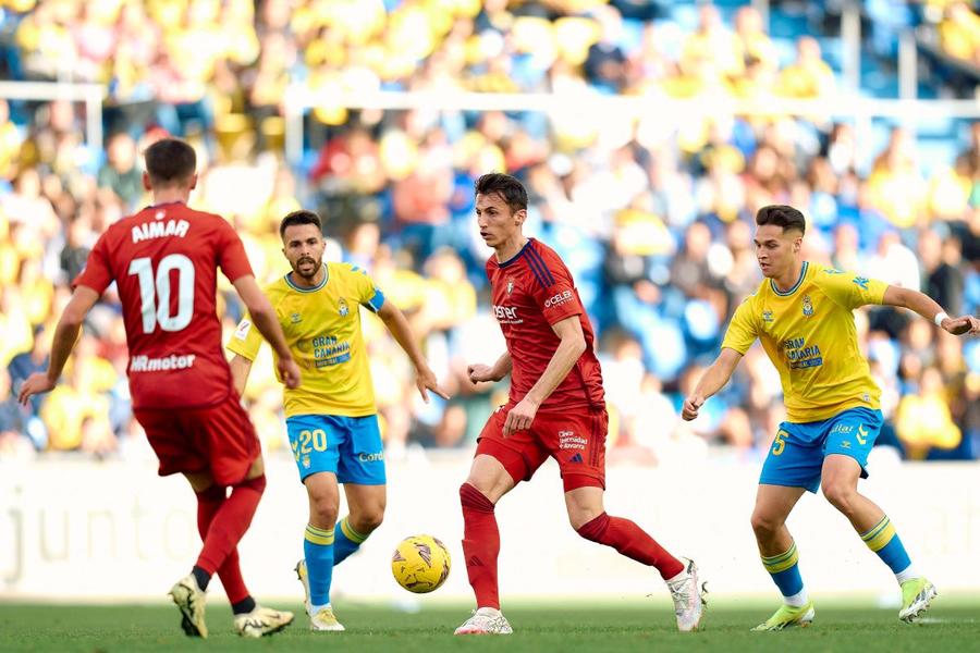 Ante Budimir, în timpul partidei cu Las Palmas / Foto: Imago A leșinat pe bancă! Accident grav pentru un golgheter din La Liga. Care e starea fostului coleg al unui „tricolor”