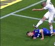 Pepe îl lovește pe Casquero