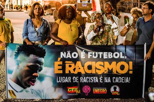 În ultimii ani, rasismul s-a extins pe stadioanele din Spania. Cel mai grav exemplu e cazul lui Vinicius Junior / Foto: Imago