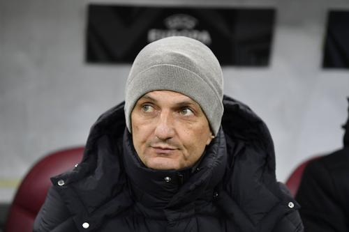 După ultima înfrângere din campionat, 1-2 pe terenul celor de la Olympiakos, PAOK Salonic, antrenată de Răzvan Lucescu (56 de ani), a egalat un record negativ care data din sezonul 1964-1965.