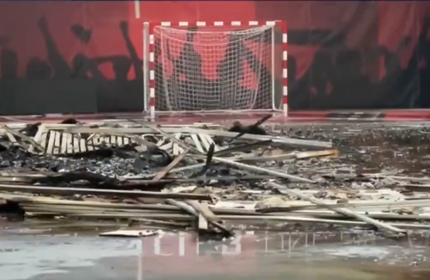 Sala Auguste-Delaune, casa echipei de handbal masculin US Ivry, a fost distrusă de un incendiu. Oficialii clubului încă nu au decis ce urmează pentru legendara grupare franceză.