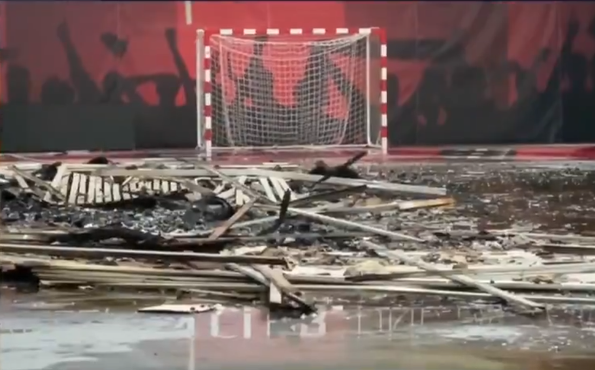 Sala legendarei echipe de handbal a luat foc: „Suntem în stare de șoc. Totul e distrus!” » Imaginile dezastrului