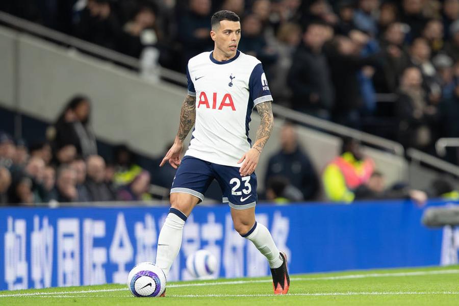 Pedro Porro Dorit de mai multe echipe, și-a prelungit contractul cu Tottenham până în 2031