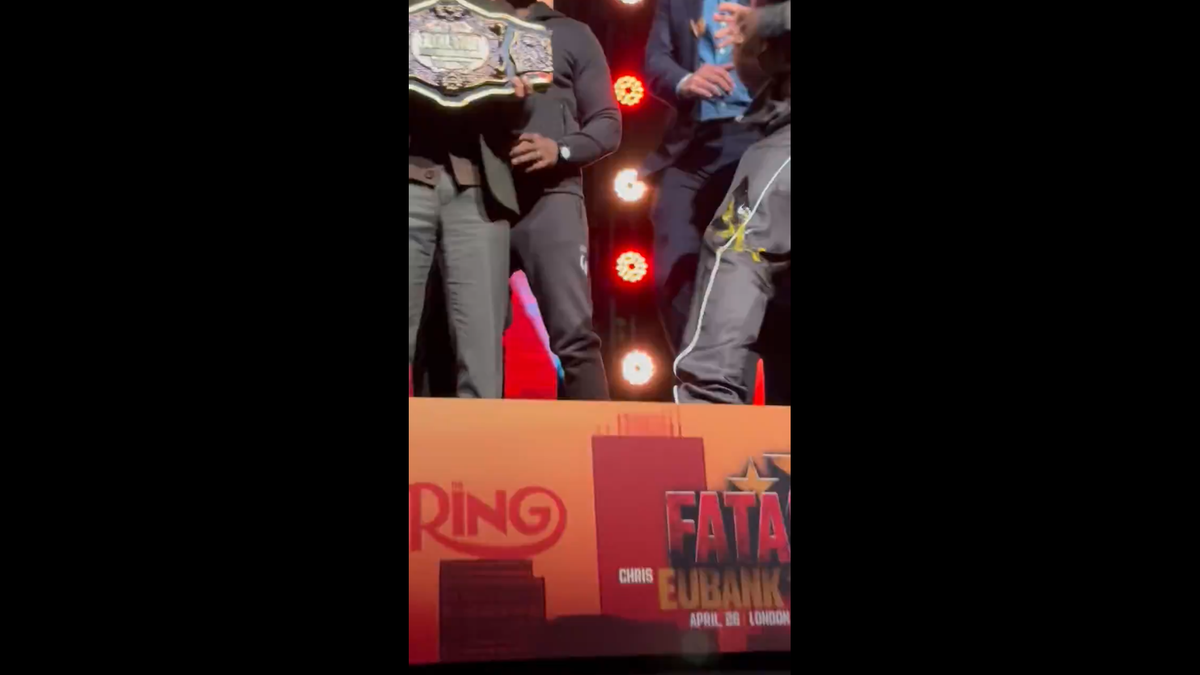 Scene haotice înaintea meciului de box » Chris Eubank Jr i-a spart un ou în față rivalului său: „L-am contaminat din nou”